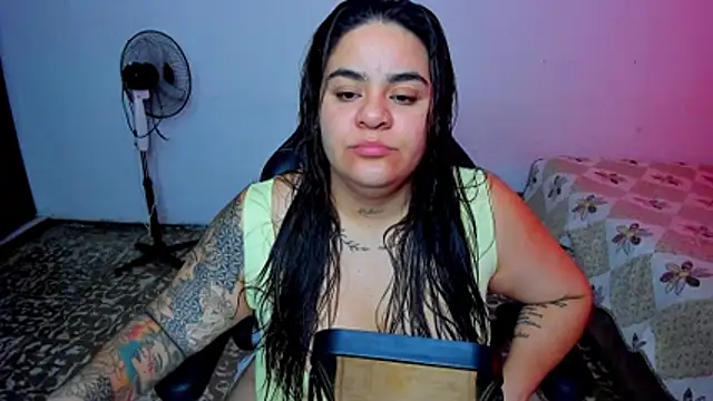Snapshot of Sharon_hils chatting on June 29, 2026, 6:51 pm Sharon hils online show from June 29, 2026, 6:51 pm