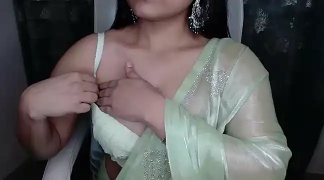 Snapshot of AISHA-RAJPUT chatting on December 20, 2024, 3:42 pm AISHA-RAJPUT online show from December 20, 2024, 3:42 pm