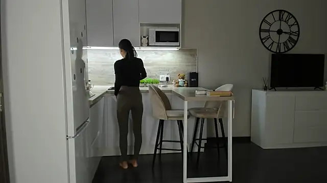 nilliluv online show from October 25, 2025, 2:50 pm