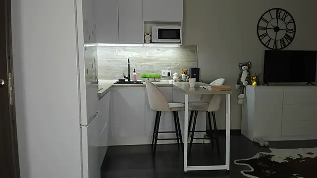 nilliluv online show from October 8, 2025, 11:05 pm