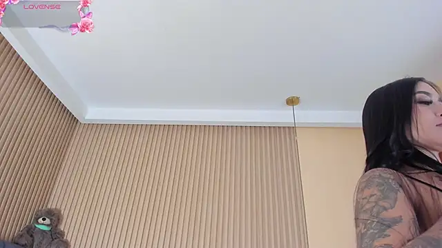 kathecute   online show from February 1, 2026, 1:48 am