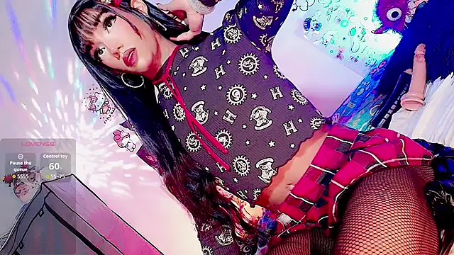 Snapshot of HELEM__S7 chatting on November 18, 2025, 8:39 am HELEM S7 online show from November 18, 2025, 8:39 am