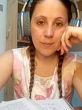 SofiEstevez online show from September 17, 2025, 5:15 pm