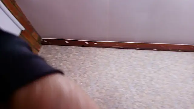 nicol f online show from October 20, 2025, 7:14 pm