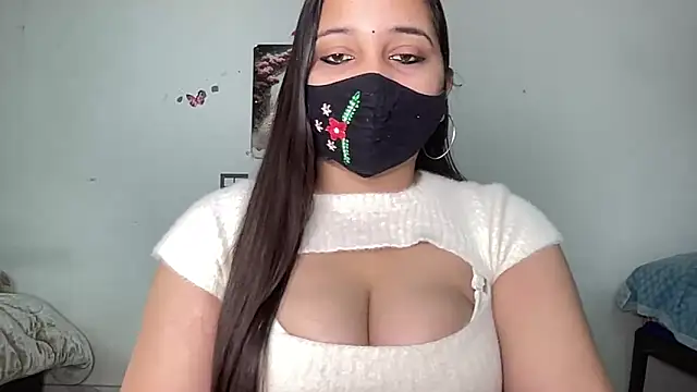 Varnika aarora online show from November 25, 2025, 3:51 am