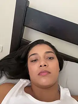 evely coelloo online show from March 8, 2025, 6:37 pm