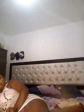 nahiarapalmer19 online show from February 6, 2025, 3:16 am