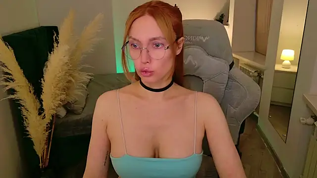 Love Call online show from October 12, 2025, 5:09 am