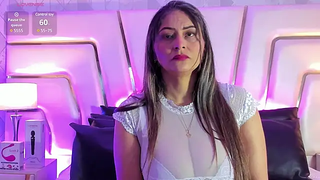 NaomyRivera online show from March 4, 2025, 12:12 pm