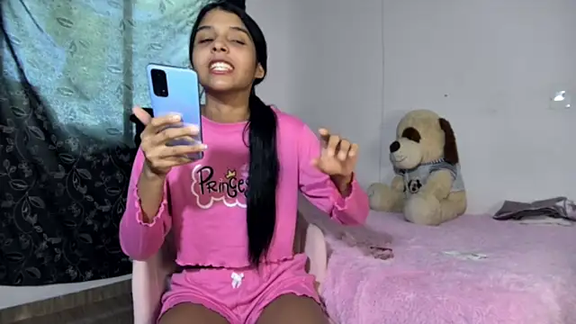 Michi sexy online show from February 27, 2026, 3:01 pm