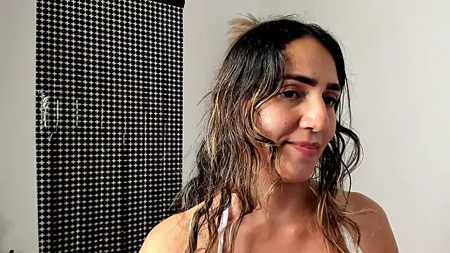 misshiccups online show from February 22, 2025, 4:29 am