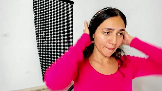 misshiccups online show from February 26, 2025, 4:52 am