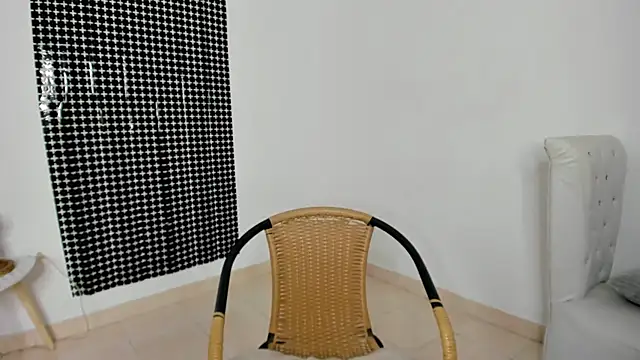 misshiccups online show from March 5, 2025, 3:29 am