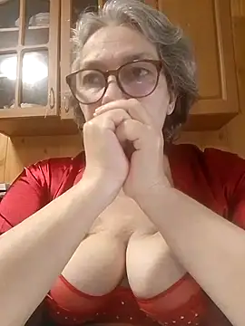 Snapshot of IrinaSweet54 chatting on June 15, 2026, 8:25 am IrinaSweet54 online show from June 15, 2026, 8:25 am