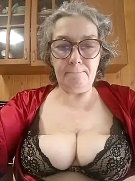 Snapshot of IrinaSweet54 chatting on July 12, 2026, 9:43 am IrinaSweet54 online show from July 12, 2026, 9:43 am