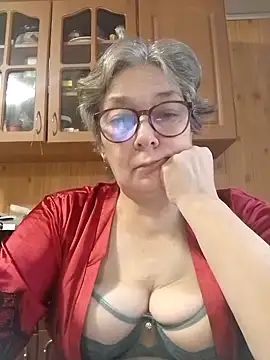 Snapshot of IrinaSweet54 chatting on October 11, 2025, 7:20 am IrinaSweet54 online show from October 11, 2025, 7:20 am