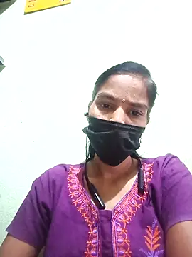 anusiya01 online show from September 20, 2025, 11:59 am