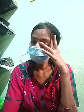 anusiya01 online show from November 16, 2025, 1:21 am