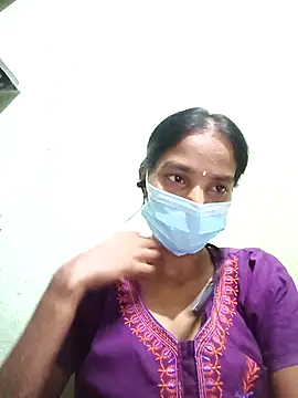 anusiya01 online show from October 2, 2025, 2:31 pm