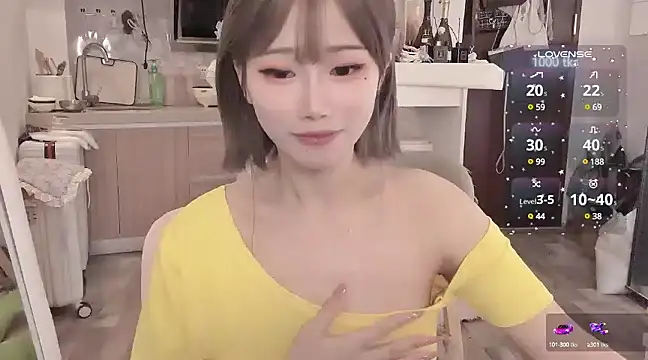 -XunMengLong- online show from March 15, 2025, 9:49 pm