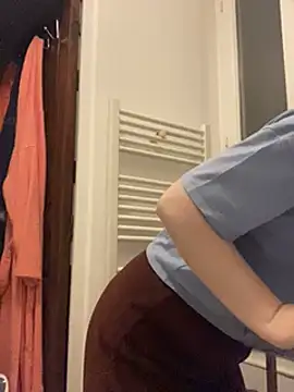 Snapshot of annonyme__422 chatting on March 22, 2025, 11:09 pm annonyme 422 online show from March 22, 2025, 11:09 pm