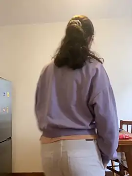 Snapshot of annonyme__422 chatting on February 5, 2025, 3:09 pm annonyme 422 online show from February 5, 2025, 3:09 pm