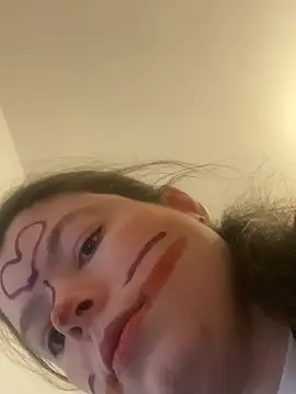 Snapshot of annonyme__422 chatting on January 8, 2025, 3:39 pm annonyme 422 online show from January 8, 2025, 3:39 pm