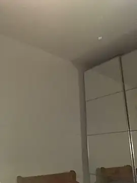 Snapshot of annonyme__422 chatting on December 28, 2024, 1:18 am annonyme 422 online show from December 28, 2024, 1:18 am