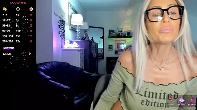 VelvetBarbie online show from March 15, 2026, 6:04 pm