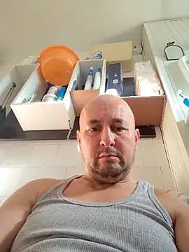 Snapshot of intx800 chatting on November 15, 2025, 7:45 am intx800 online show from November 15, 2025, 7:45 am