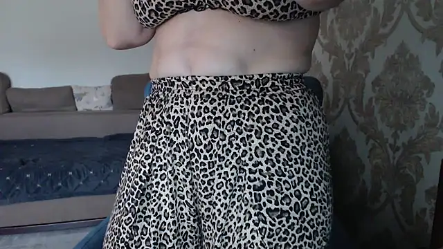 Mallinia online show from October 23, 2025, 8:46 am