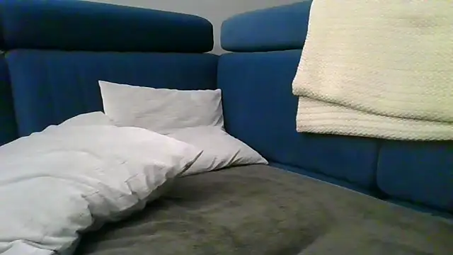 axecoman60 online show from March 4, 2025, 6:29 pm