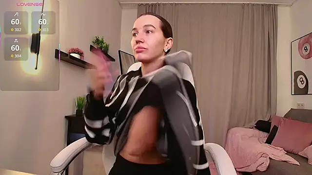 Bellla Haddid online show from November 19, 2025, 1:49 am