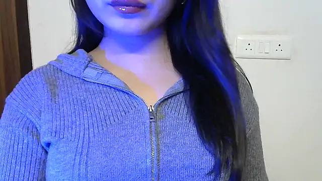 amrita2210 online show from March 16, 2026, 8:11 pm