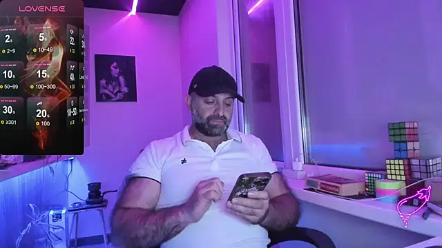 MAGABEAR077 online show from September 25, 2025, 10:54 am