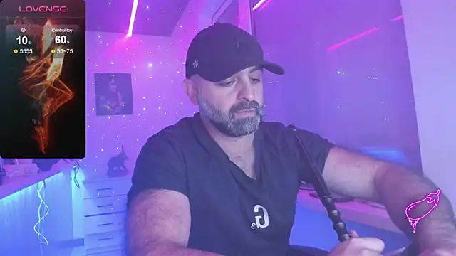 Snapshot of MAGABEAR077 chatting on November 24, 2025, 12:27 pm MAGABEAR077 online show from November 24, 2025, 12:27 pm