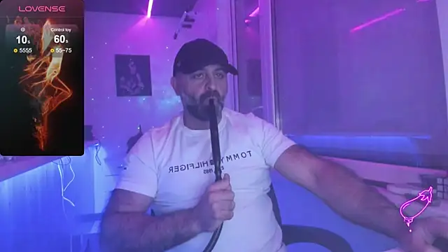 Snapshot of MAGABEAR077 chatting on November 28, 2025, 4:51 pm MAGABEAR077 online show from November 28, 2025, 4:51 pm