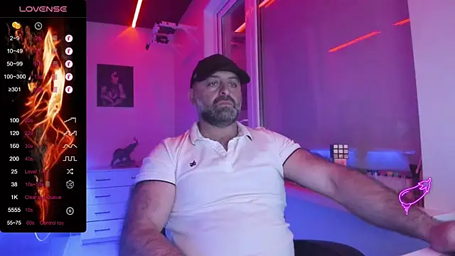 MAGABEAR077 online show from April 6, 2026, 8:43 pm