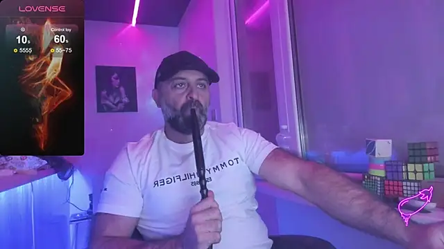 MAGABEAR077 online show from November 3, 2025, 7:39 pm