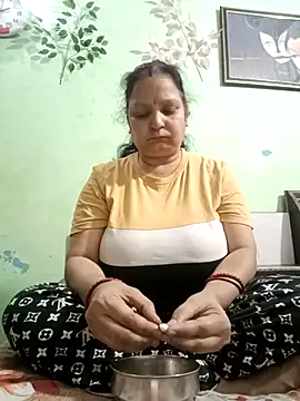 Kavya kapoor online show from March 20, 2025, 8:31 am