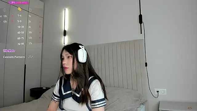 Snapshot of Dark_Ester chatting on February 25, 2026, 8:36 am Dark Ester online show from February 25, 2026, 8:36 am