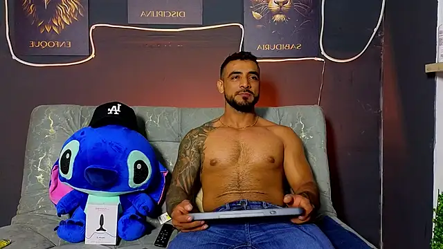 Snapshot of ERIC_HARRISON chatting on December 2, 2025, 4:14 am ERIC HARRISON online show from December 2, 2025, 4:14 am