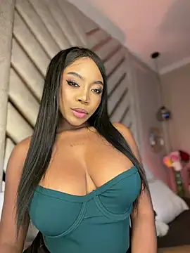 Snapshot of Lola_King chatting on July 8, 2026, 4:35 am Lola King online show from July 8, 2026, 4:35 am