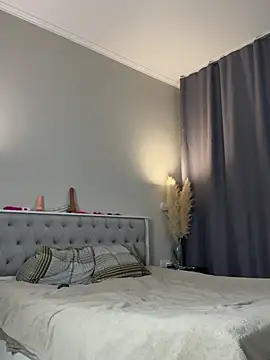 valery exbi online show from February 4, 2026, 9:21 pm