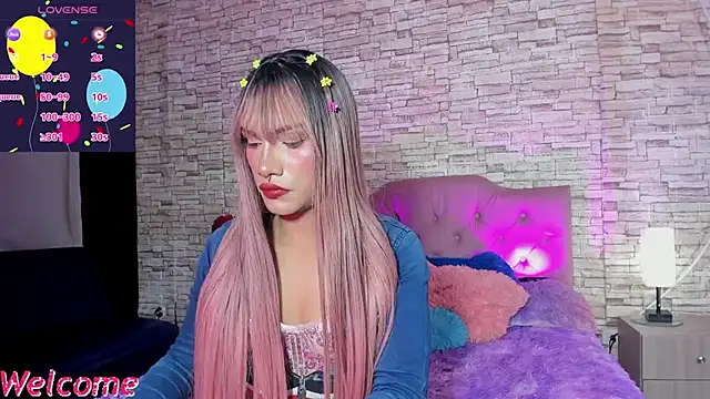 Snapshot of kitty_queen10 chatting on October 27, 2025, 11:49 pm kitty queen10 online show from October 27, 2025, 11:49 pm