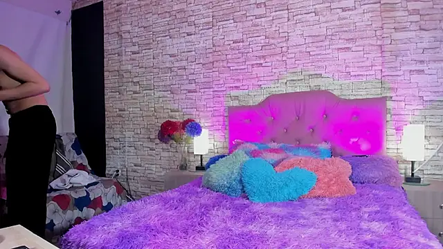 Snapshot of kitty_queen10 chatting on October 18, 2025, 6:04 am kitty queen10 online show from October 18, 2025, 6:04 am