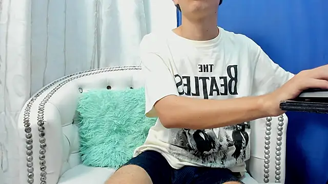 Little Peeter online show from January 12, 2025, 4:18 pm