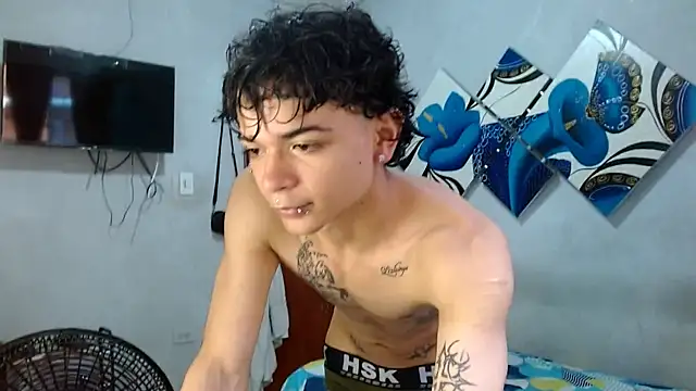 Snapshot of Lovebeng_ chatting on October 11, 2025, 7:59 pm Lovebeng online show from October 11, 2025, 7:59 pm