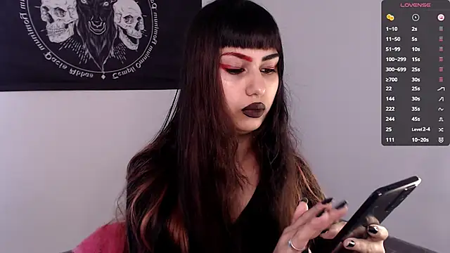 Little-Lucifer online show from November 11, 2025, 8:36 pm