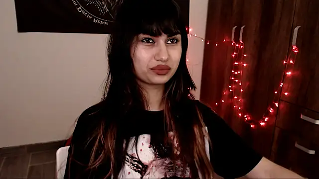 Little-Lucifer online show from May 13, 2026, 10:17 pm